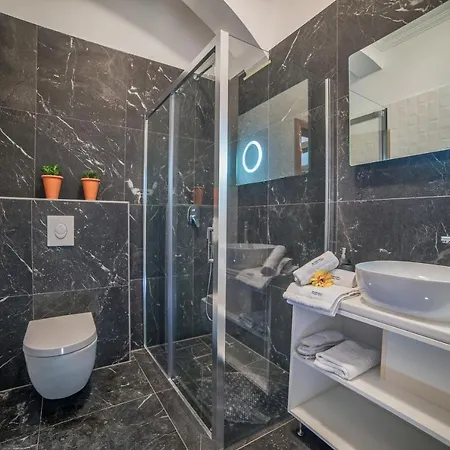 Boutique Natka 4*