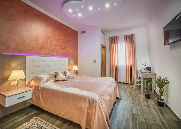 Boutique Natka 4*