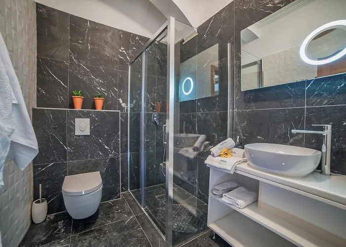 Boutique Natka 4*