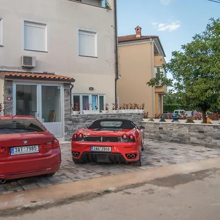 Boutique Natka 酒店 罗维尼