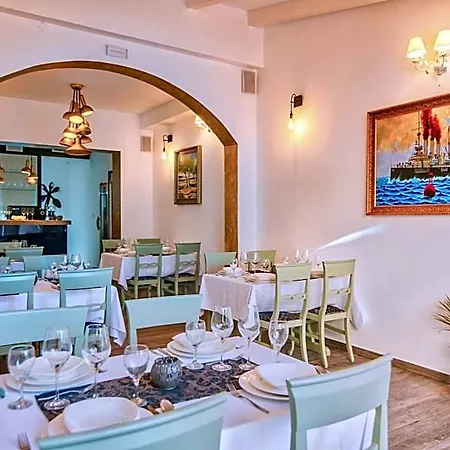 Boutique Natka Hotel 4*