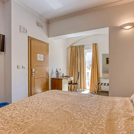 Hotel Boutique Natka 4*